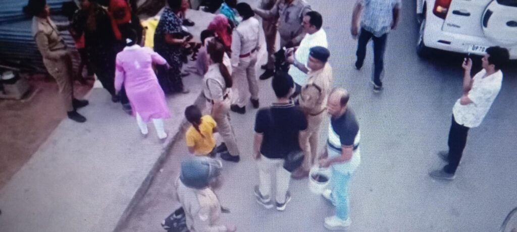 Eight arrested in 'Operation White Powder'